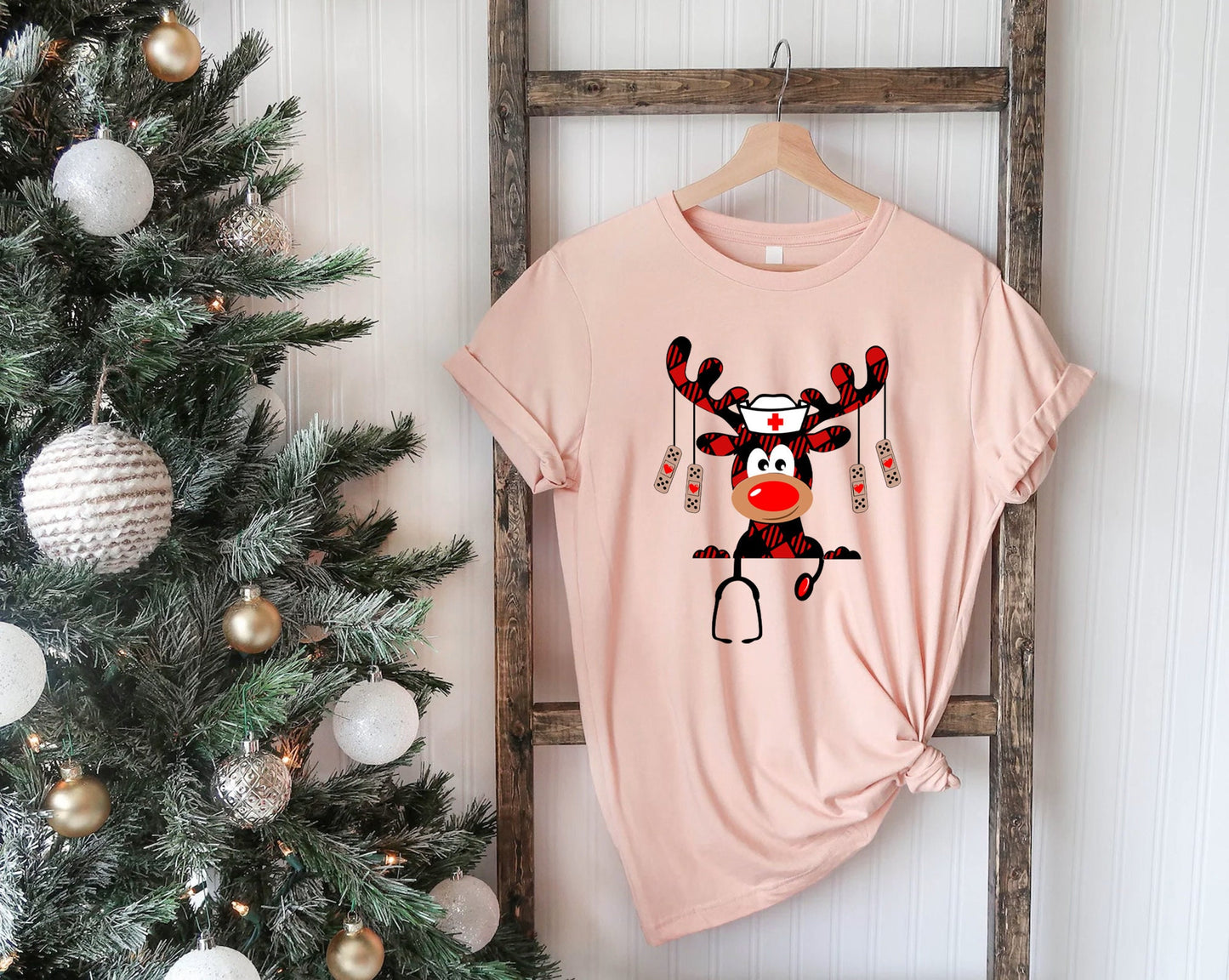 Stethoscope Christmas Nurse T-Shirt